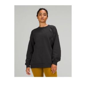 Perfectly oversized crew - with lululemon logo